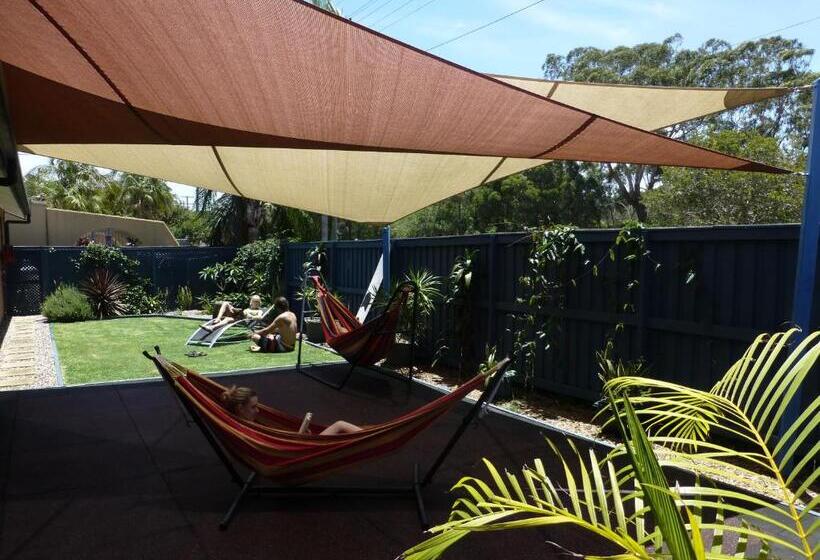 Общежитие Aussitel Backpackers