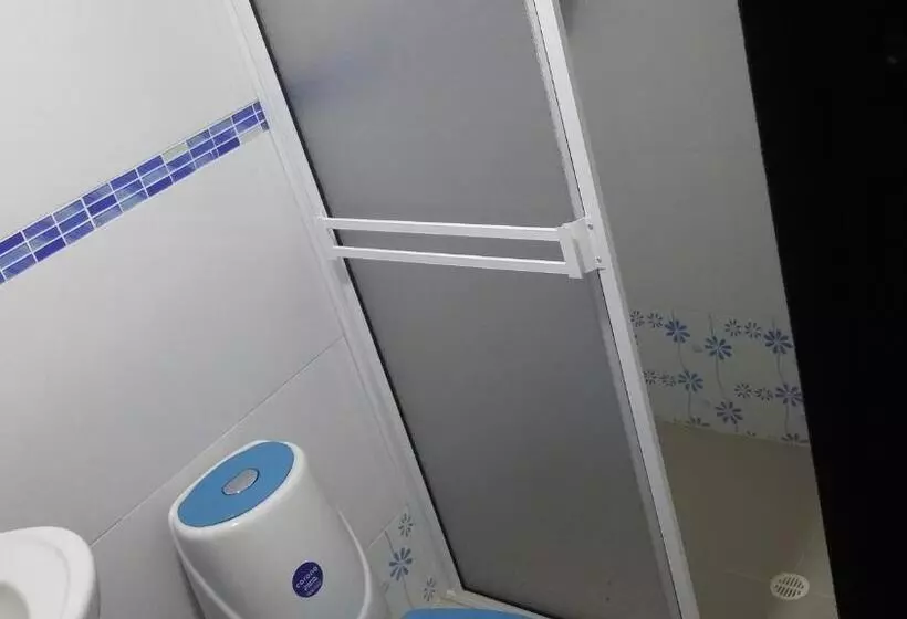 Retkeilymaja Bull Shark