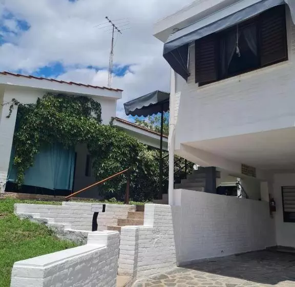 Retkeilymaja Hostería Los Sauces