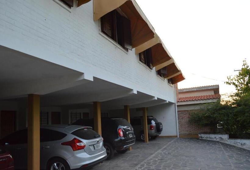 Hostel Hostería Los Sauces