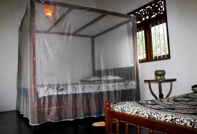 Alberg Shantha Surf Villa