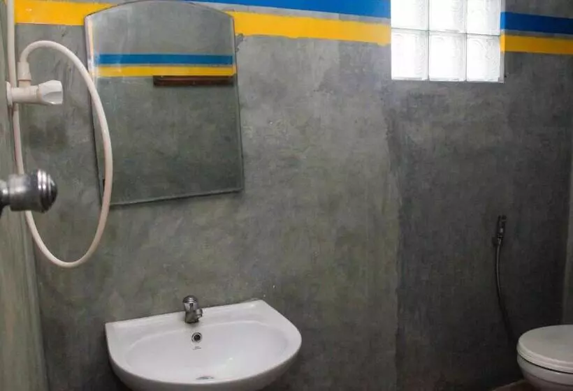 ユースホステル Shantha Surf Villa