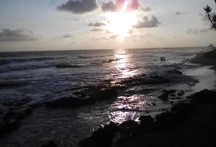 Alberg Shantha Surf Villa