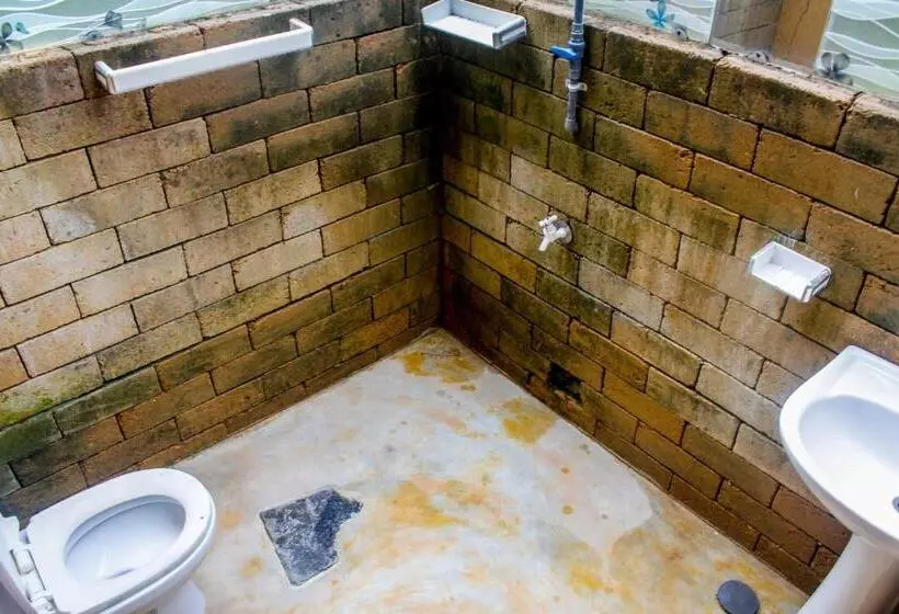 ユースホステル Shantha Surf Villa