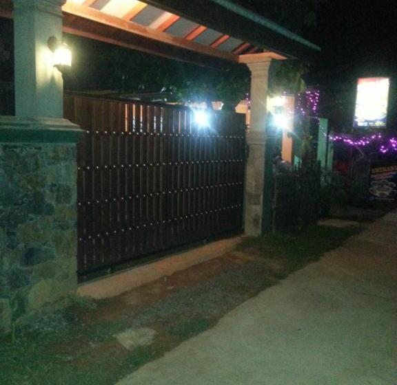 Alberg Shantha Surf Villa