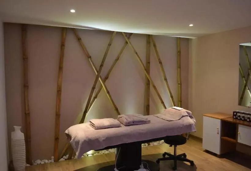 هتل Residence Amann Appartement Et Spa Hammam Sauna Jacuzzi