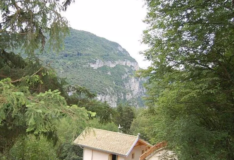 Aamiaismajoitus (B&B) Chalet Torcel Affittacamere