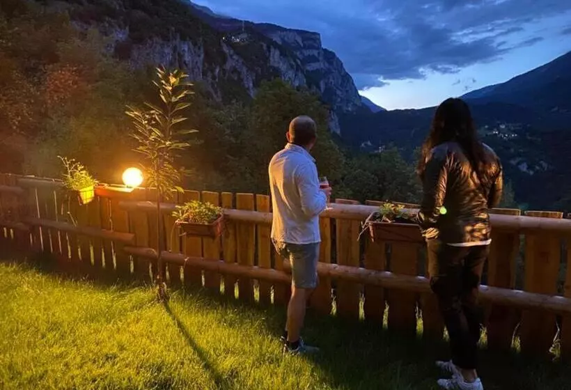 Aamiaismajoitus (B&B) Chalet Torcel Affittacamere