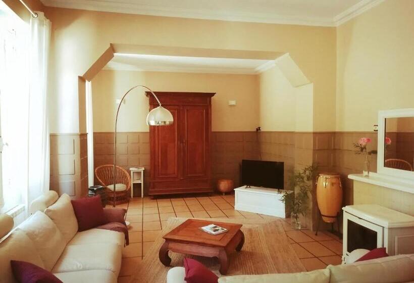 مبيت وإفطار Domaine De La Célarié