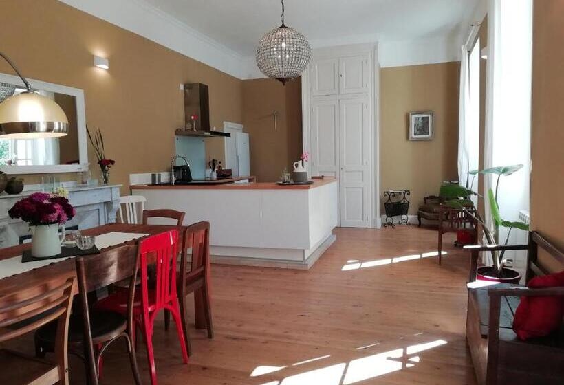 مبيت وإفطار Domaine De La Célarié