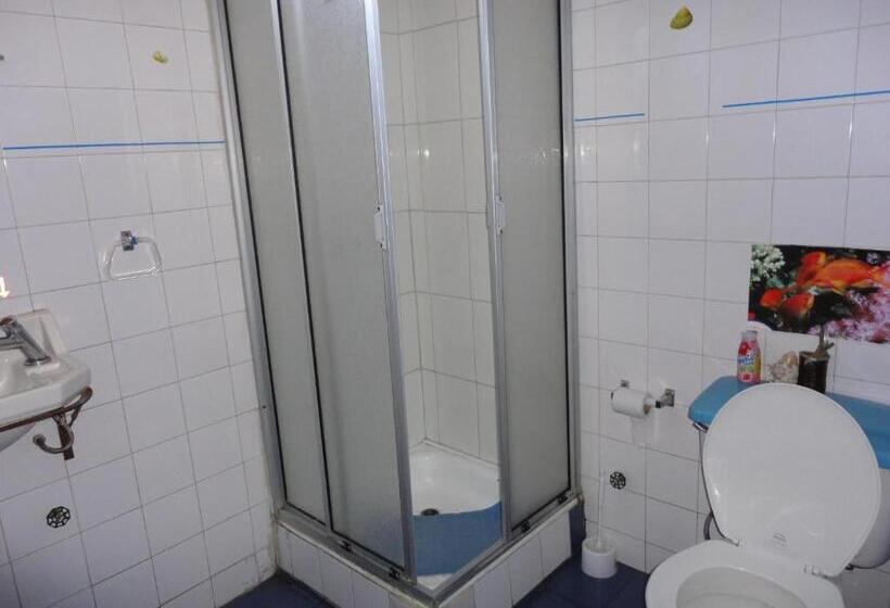 تختخواب و صبحانه Hostal Armando