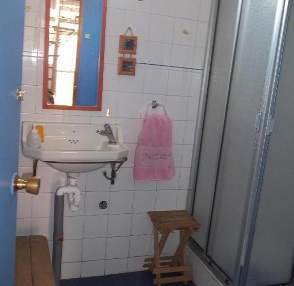 تختخواب و صبحانه Hostal Armando