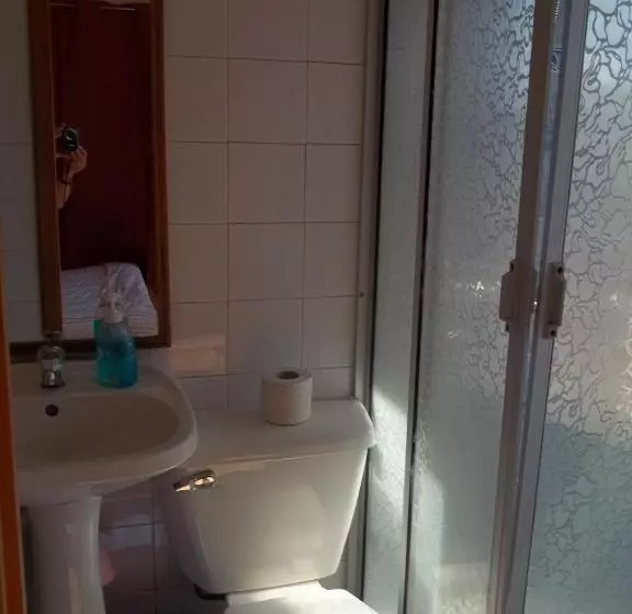 تختخواب و صبحانه Hostal Armando