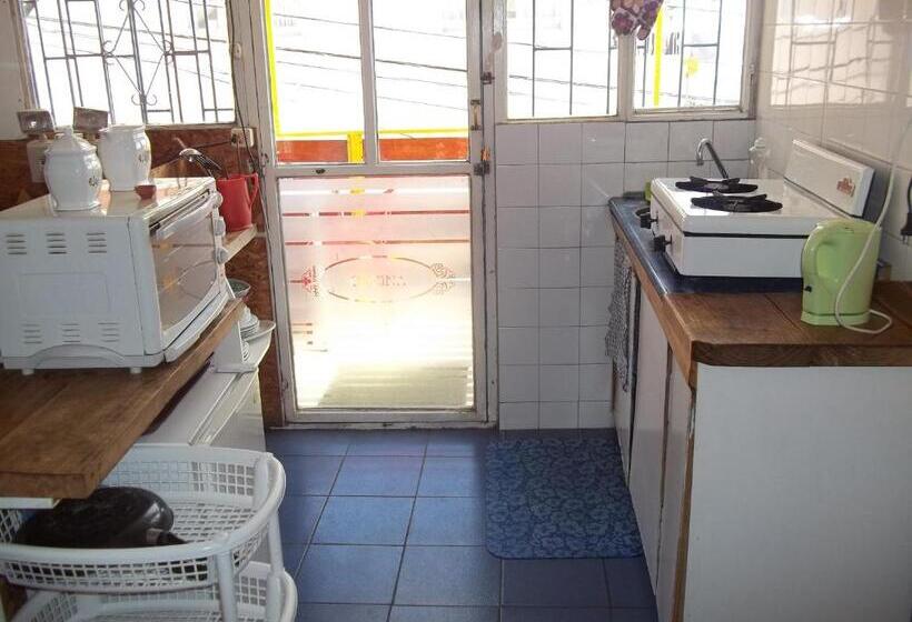 تختخواب و صبحانه Hostal Armando