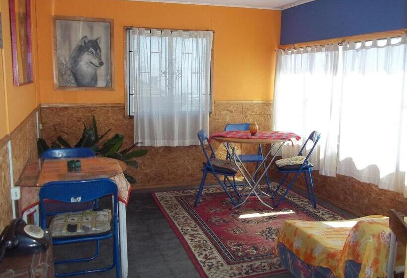 تختخواب و صبحانه Hostal Armando