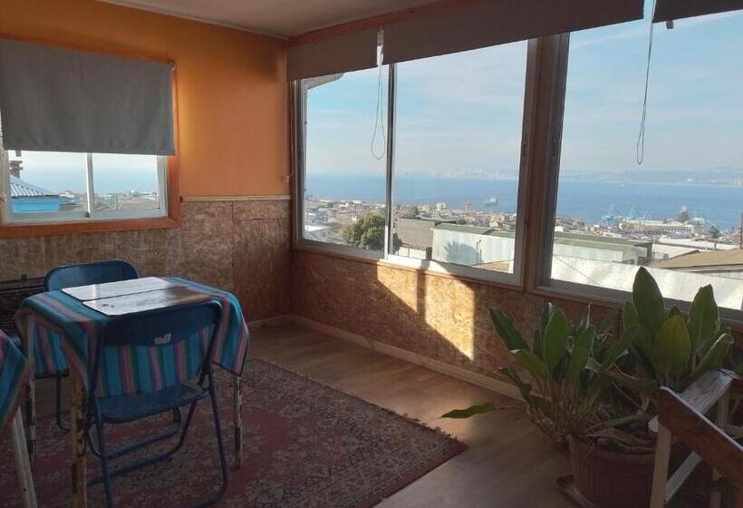 تختخواب و صبحانه Hostal Armando