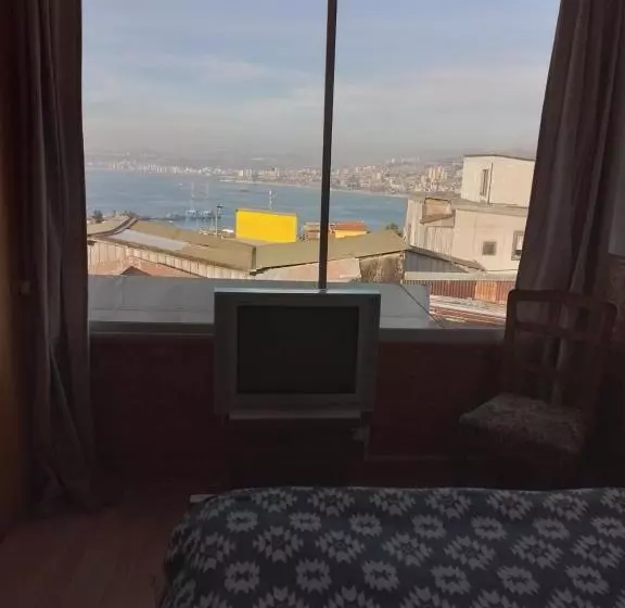 تختخواب و صبحانه Hostal Armando