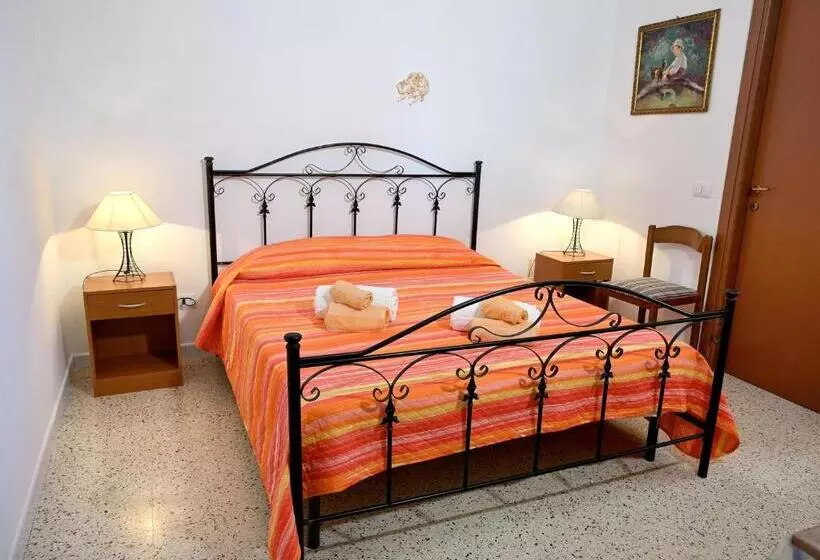 تختخواب و صبحانه New Borgo Dello Stazzone
