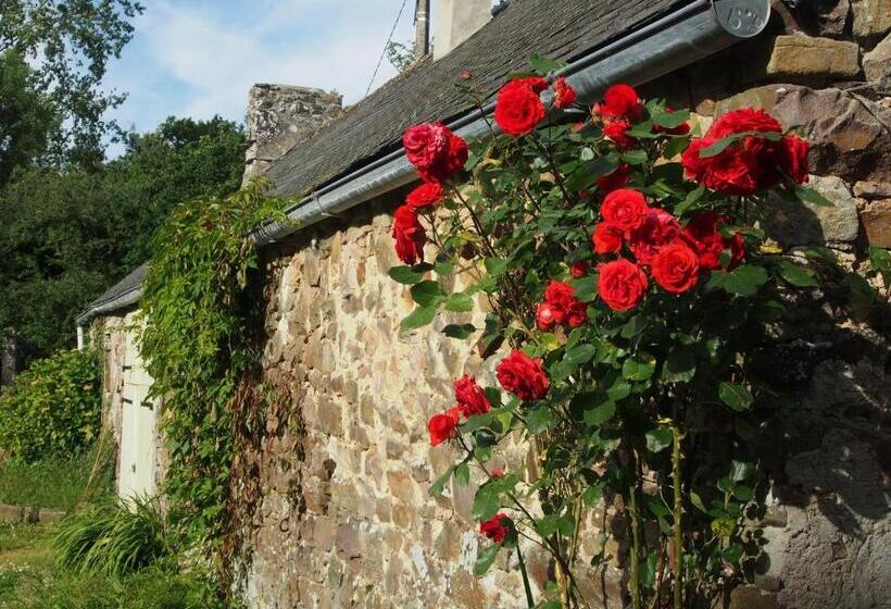 Bed and Breakfast Prieure St Pierre De La Luthumiere