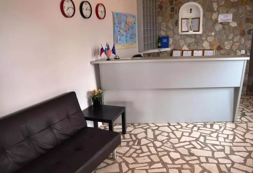 David Apartments And Rooms