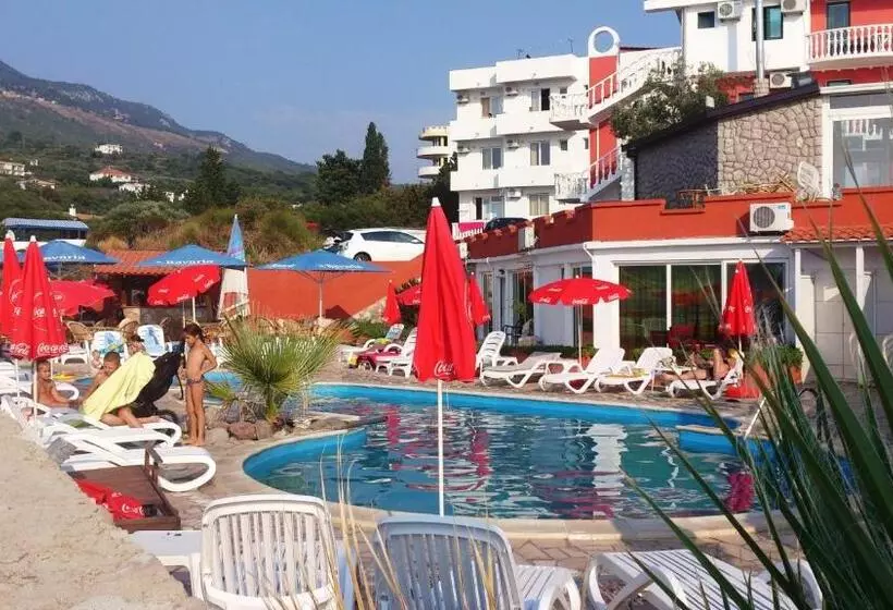 David Apartments And Rooms