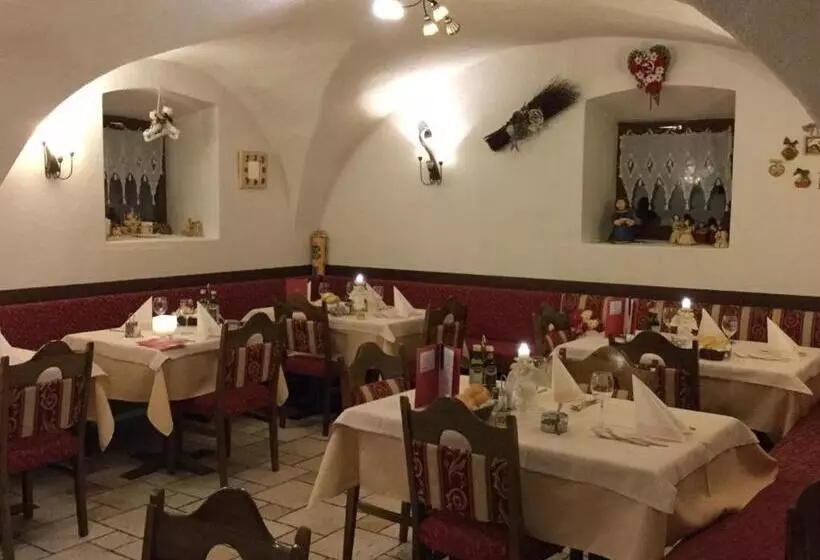 Hotelli Garni Val Udai