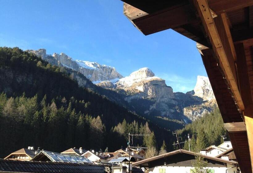 בית מלון כפרי Garni Val Udai