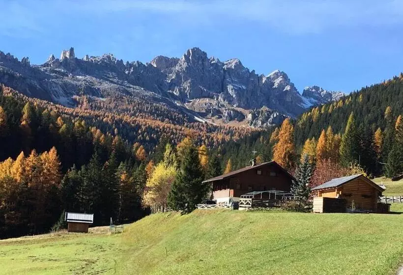 Hotelli Garni Val Udai