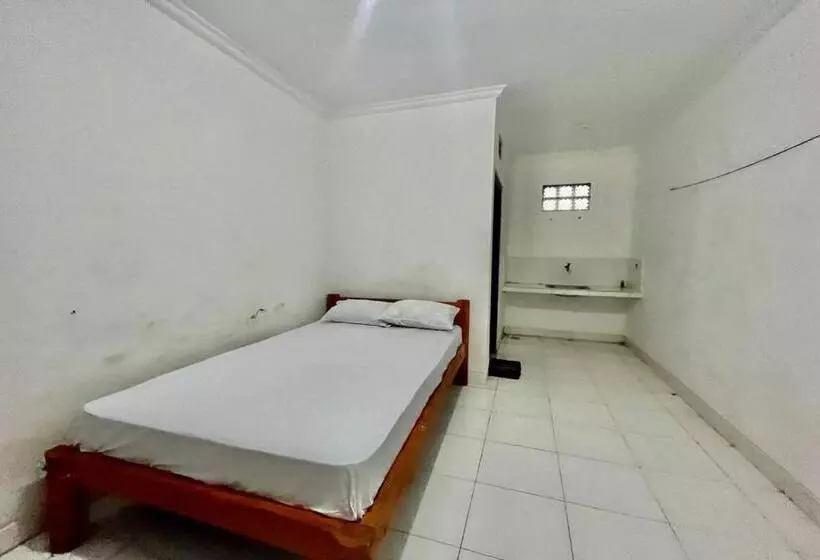 Hotelli Oyo Life 93504 Kost Krisna