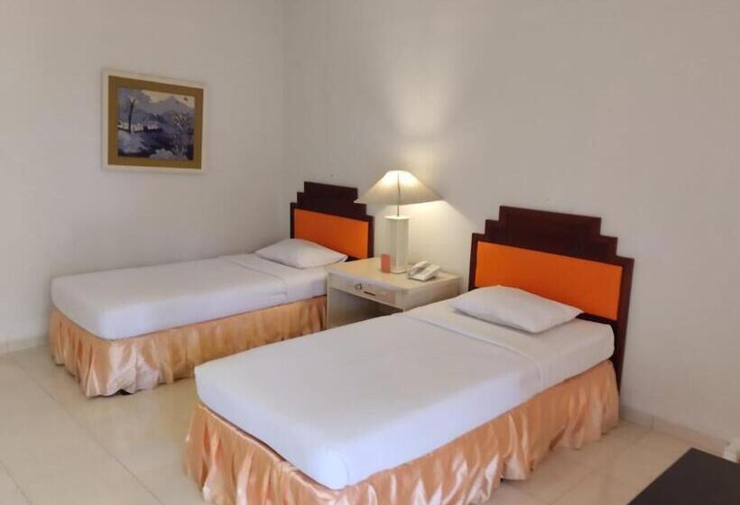 Queen Garden Hotel Managed By Salak Hospitality