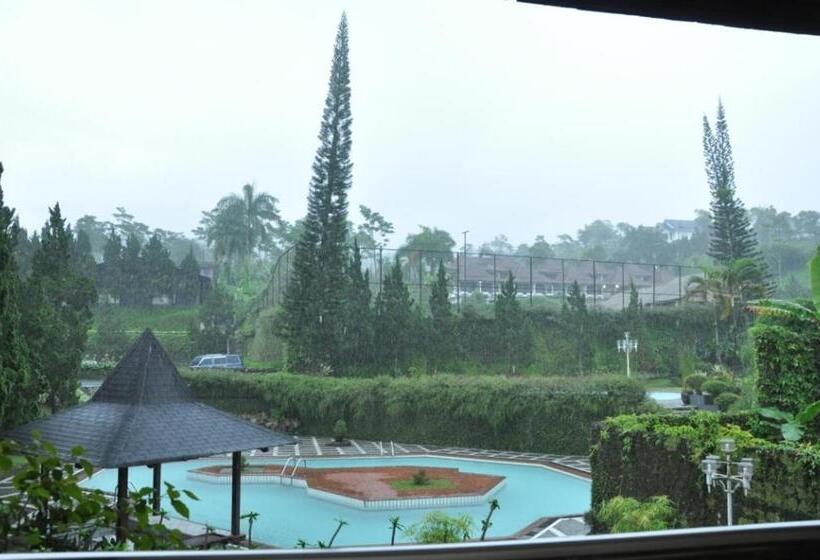 Queen Garden Hotel Managed By Salak Hospitality