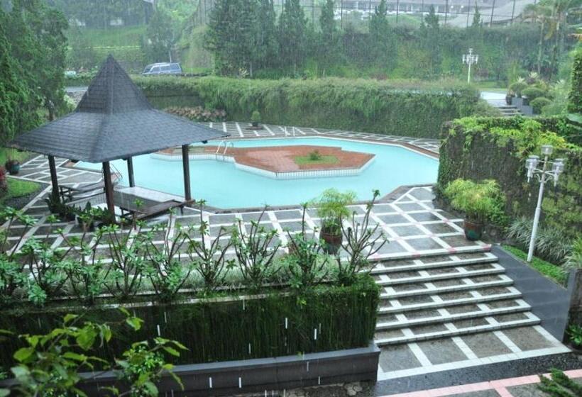 Queen Garden Hotel Managed By Salak Hospitality