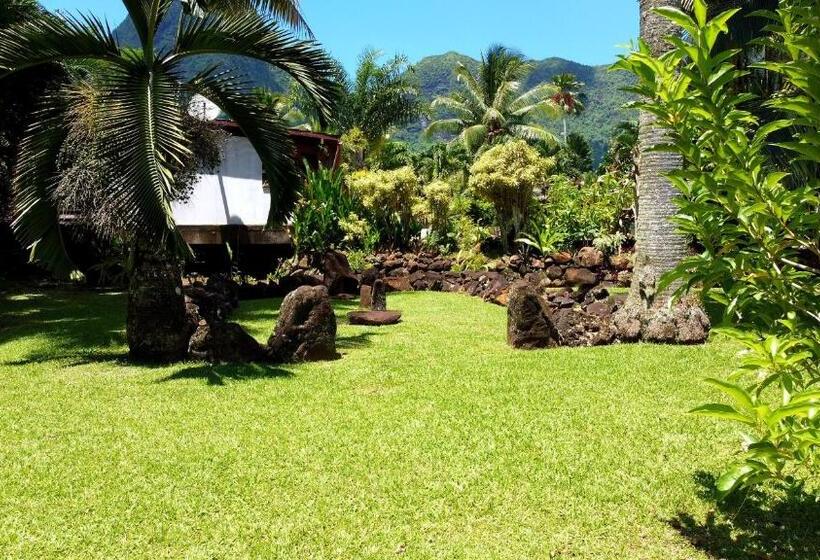 هتل Eco Lodge Village Temanoha