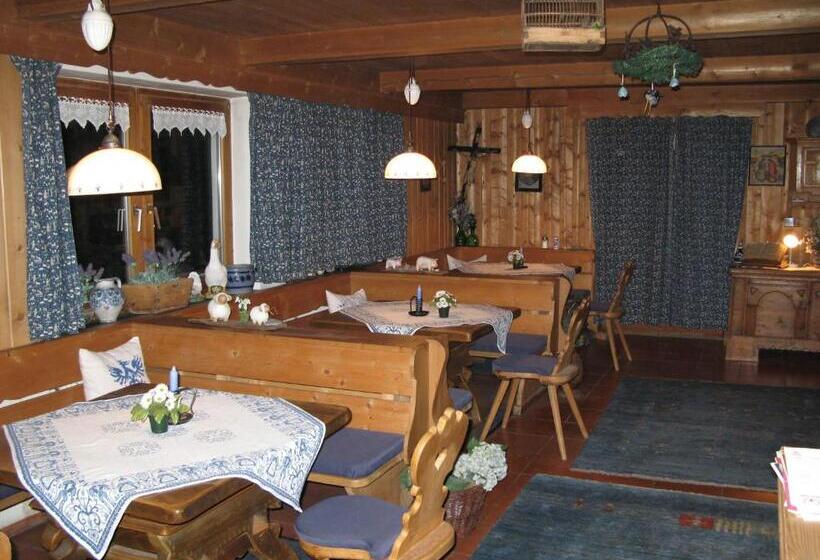 ペンション Adlerhorst