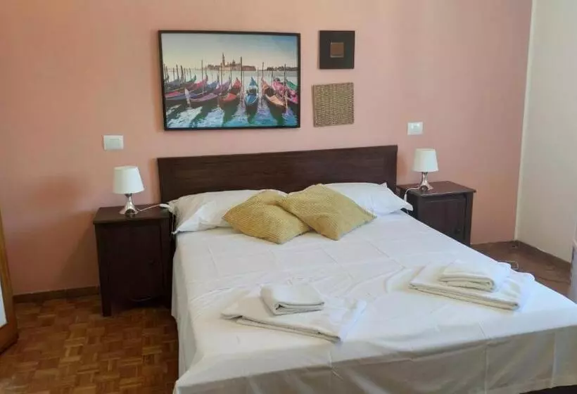 پانسیون Airport Guest House Pisa