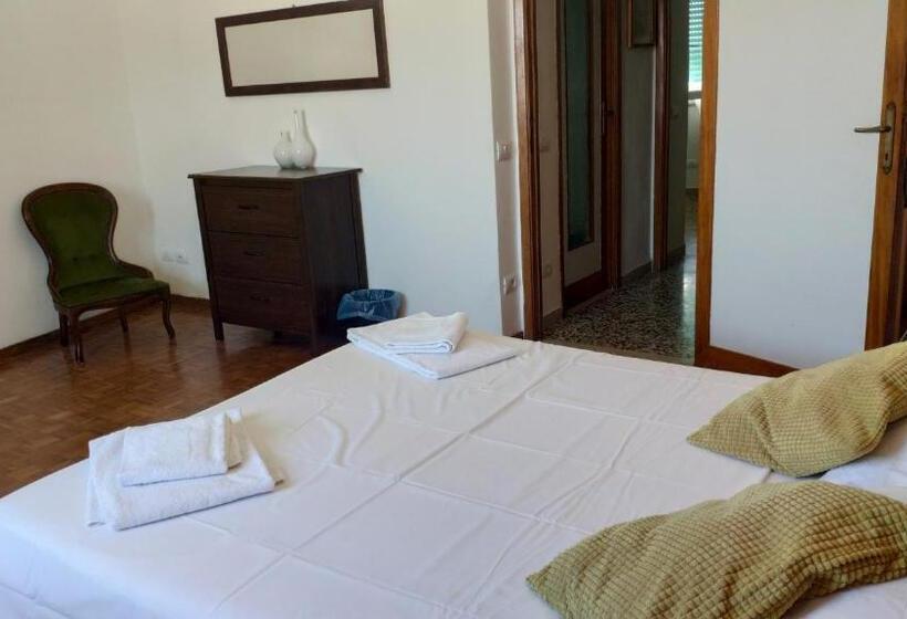 پانسیون Airport Guest House Pisa
