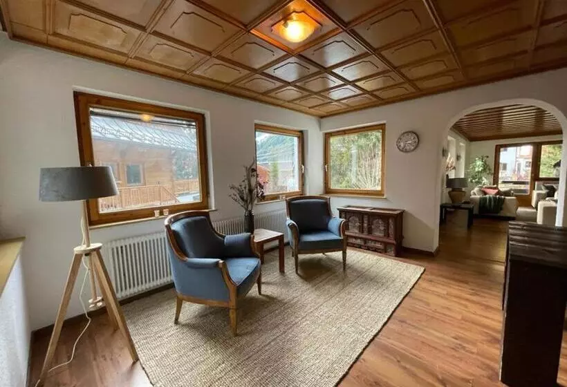 Majatalo Chalet Alber