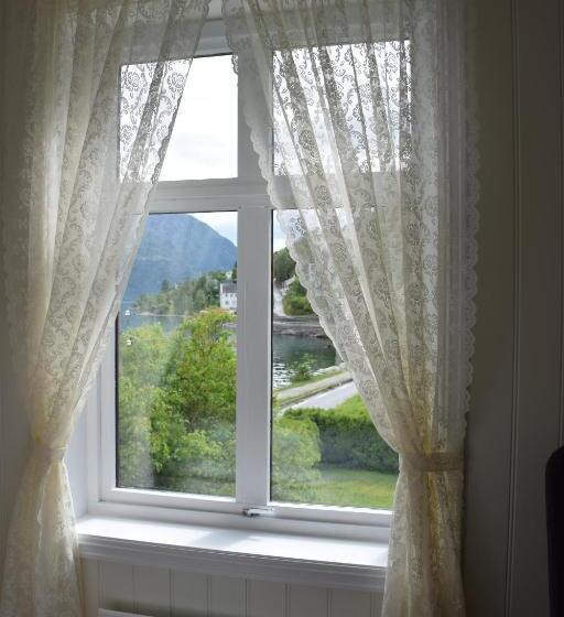 بنسيون Døsen Gård