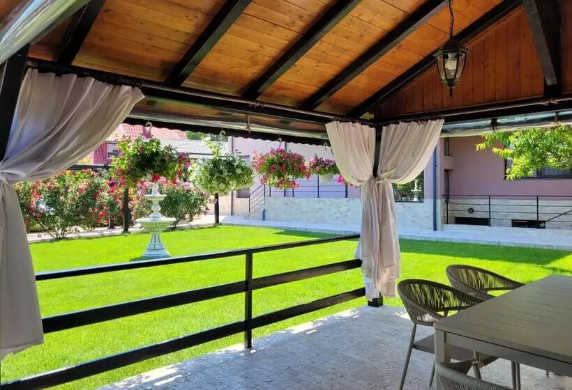 Pensione Kys House