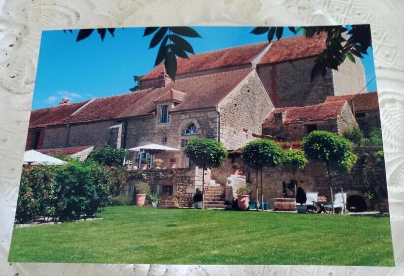 بنسيون Le Prieuré De L Auxois