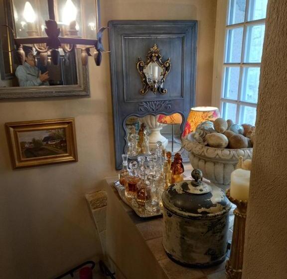 بنسيون Le Prieuré De L Auxois