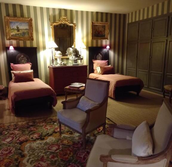 بنسيون Le Prieuré De L Auxois