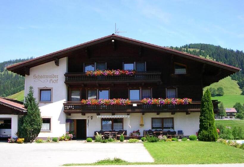 펜션 Schattwalder Hof