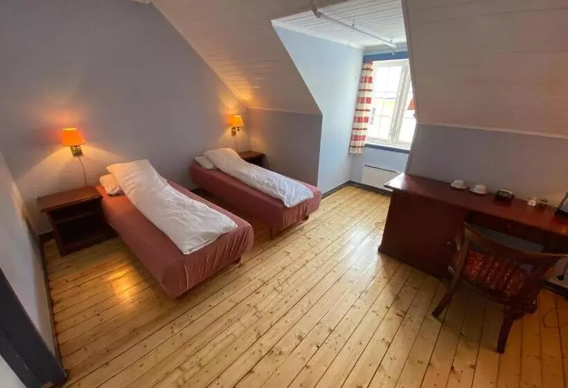 ペンション Solhov, Castle Of The Lyngen Alps