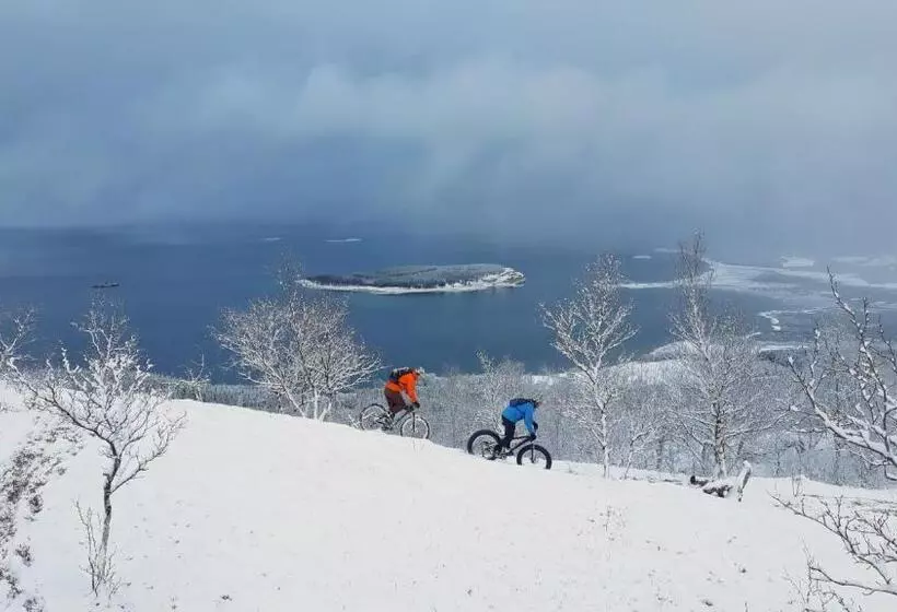 ペンション Solhov, Castle Of The Lyngen Alps