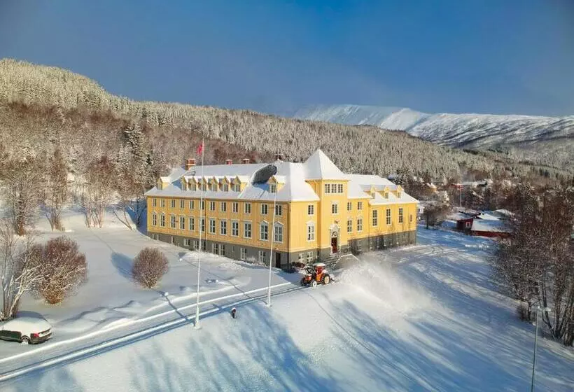 ペンション Solhov, Castle Of The Lyngen Alps
