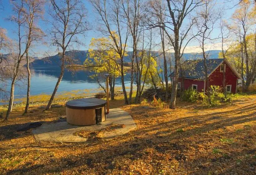 ペンション Solhov, Castle Of The Lyngen Alps