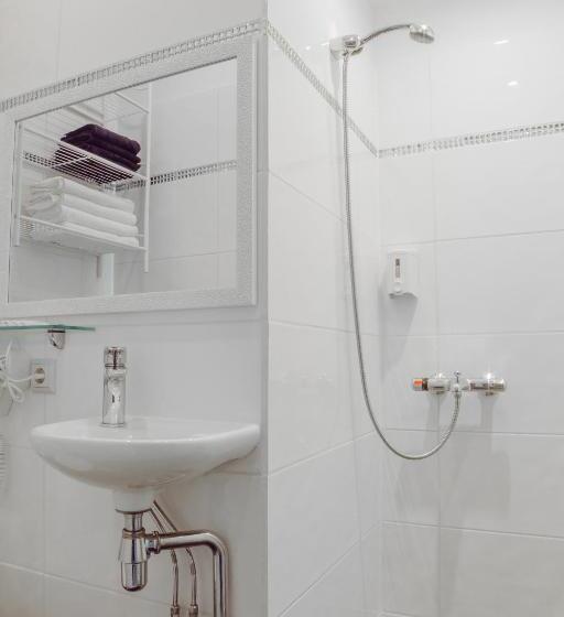 پانسیون Vallery Guest House