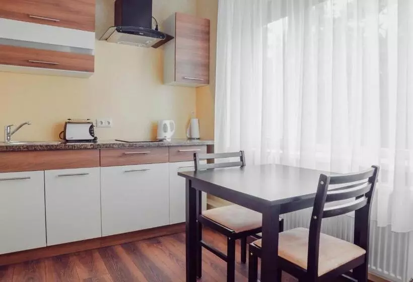 پانسیون Vallery Guest House