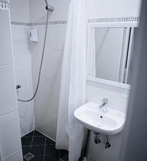 پانسیون Vallery Guest House